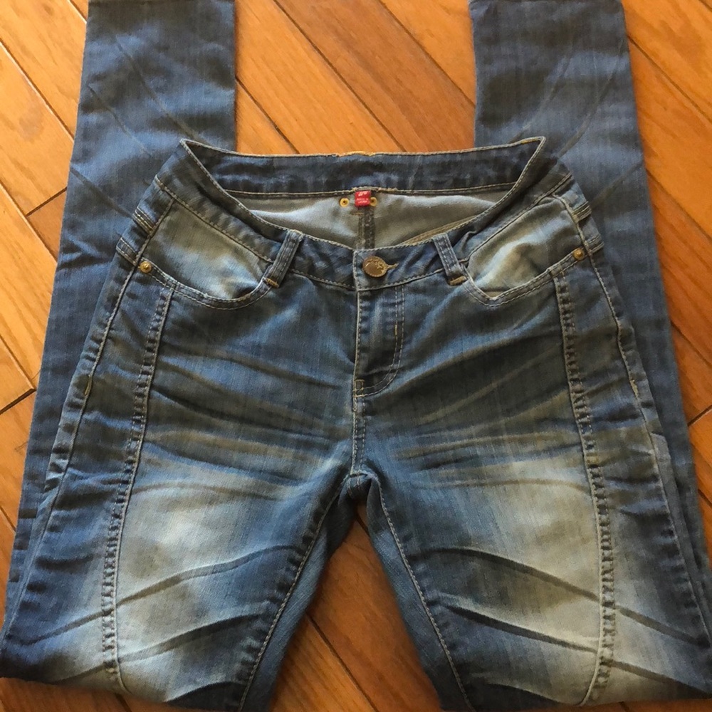 Apple bottoms jeans size 5/6